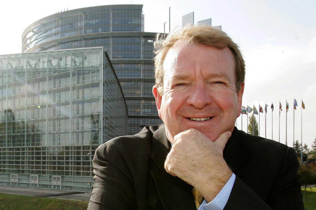 Chief Executive A renowned political activist and campaigner of many years' standing, Struan represented Scotland in the European Parliament from 1999 until 2014. The son of an Ayrshire farmer in South West Scotland, Struan was educated at the West of Scotland Agricultural College and ran the family farm until he was elected to the European Parliament in 1999. Struan entered local politics at the age of 22, winning election to his local council. He served as a councillor for 22 years, rising to the position of Council Leader. He fought three separate Westminster elections as a candidate for the Conservative Party before finally being elected as a Euro MP in 1999.